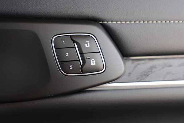 2025 Ford Everest Platinum  3.0L