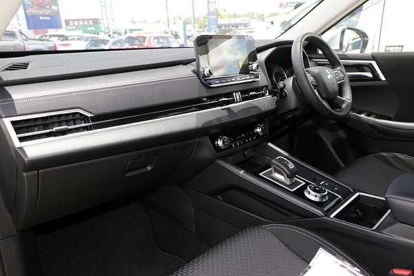 2024 Mitsubishi Outlander LS ZM