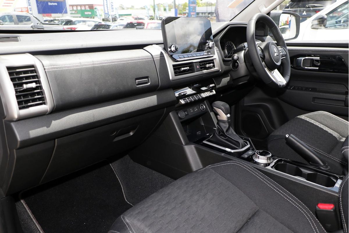 2025 Mitsubishi Triton GLS MV 4X4