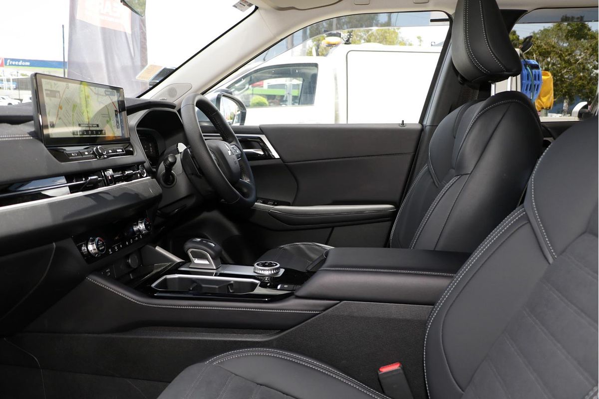 2025 Mitsubishi Outlander Aspire ZM