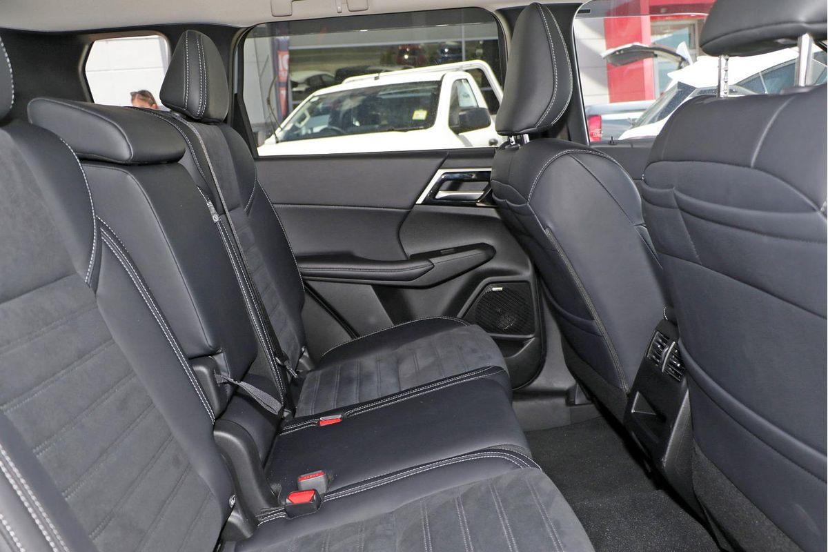 2025 Mitsubishi Outlander Aspire ZM