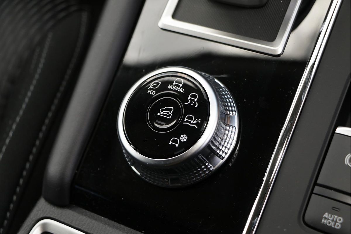 2024 Mitsubishi Outlander LS ZM