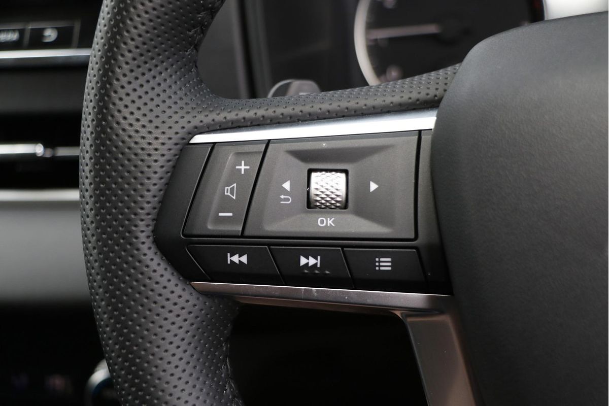 2024 Mitsubishi Outlander LS ZM