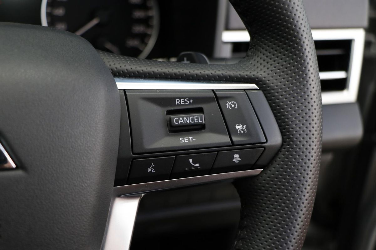 2024 Mitsubishi Outlander LS ZM