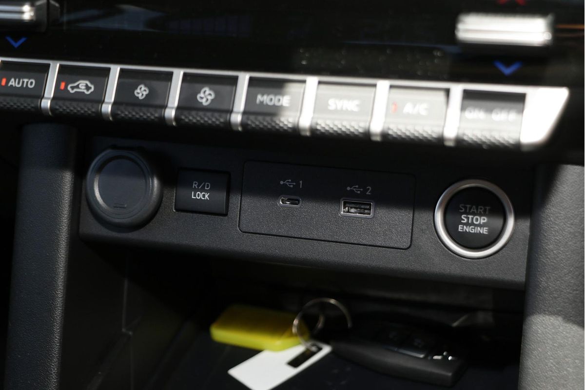 2025 Mitsubishi Triton GLS MV 4X4