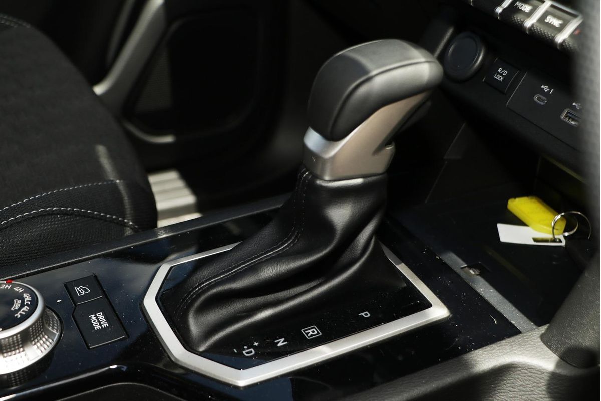 2025 Mitsubishi Triton GLS MV 4X4