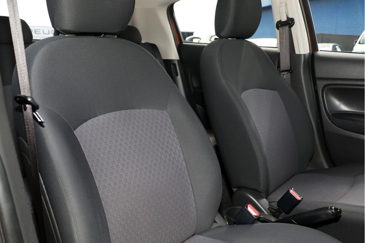 2016 Mitsubishi Mirage ES LA