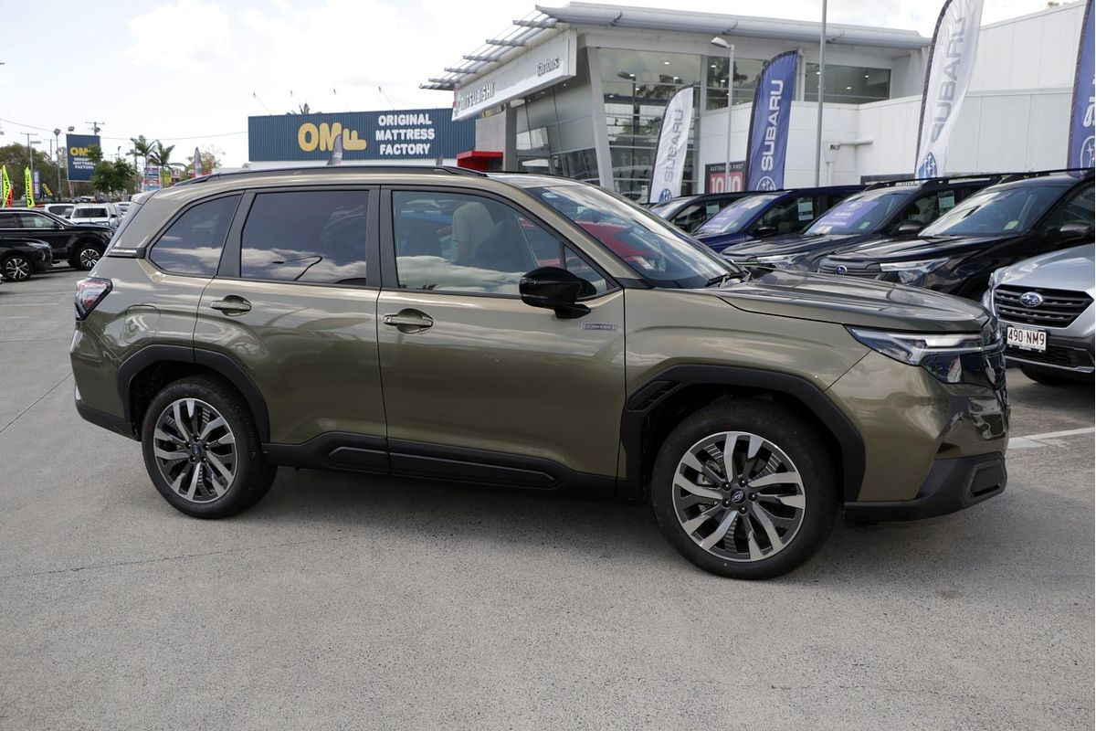 2025 Subaru Forester Hybrid Touring S6
