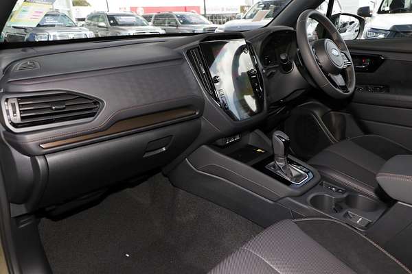 2025 Subaru Forester Hybrid Touring S6