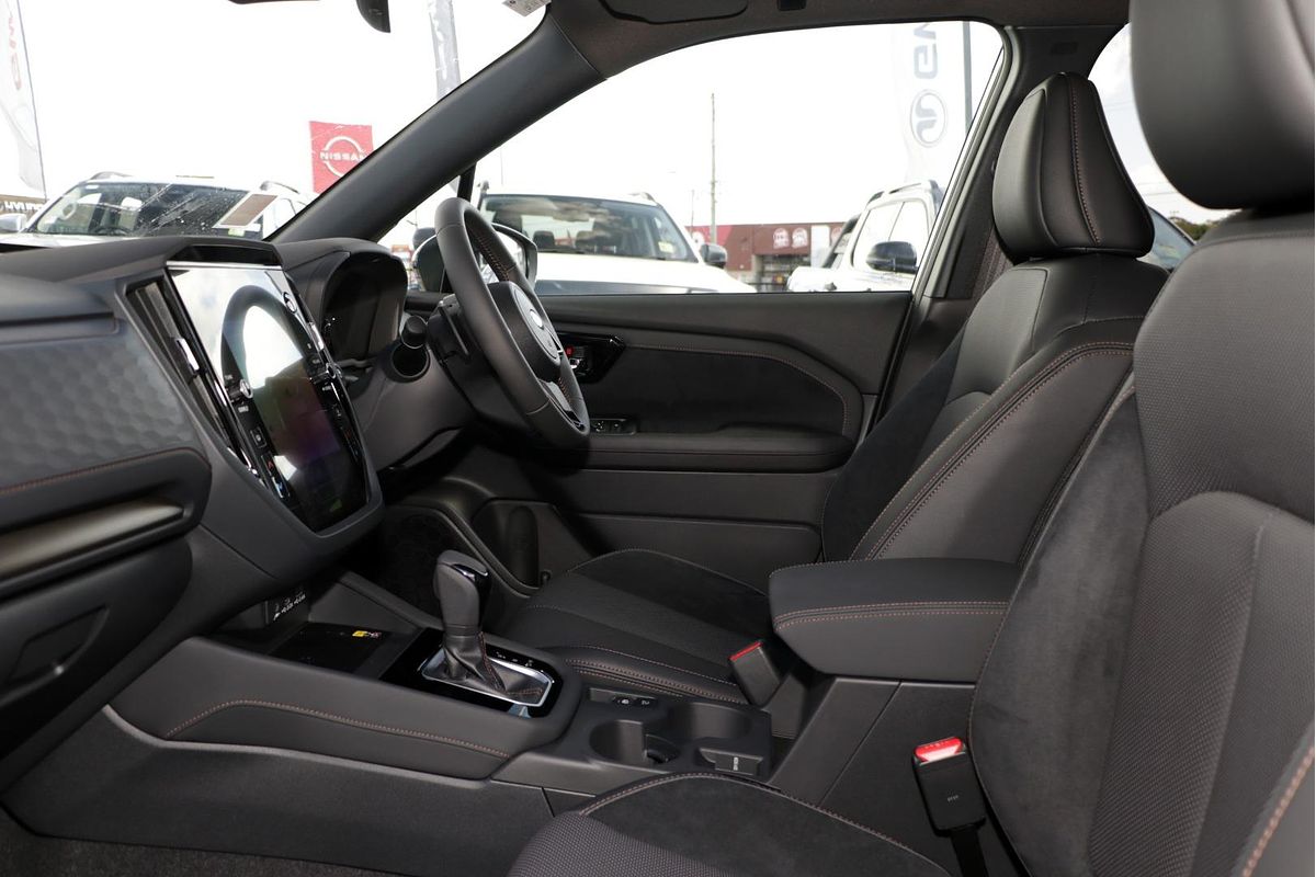 2025 Subaru Forester Hybrid Touring S6