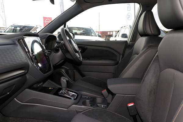 2025 Subaru Forester Hybrid Touring S6