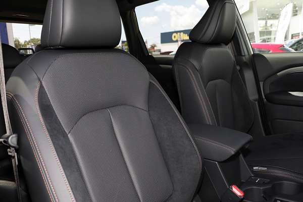 2025 Subaru Forester Hybrid Touring S6