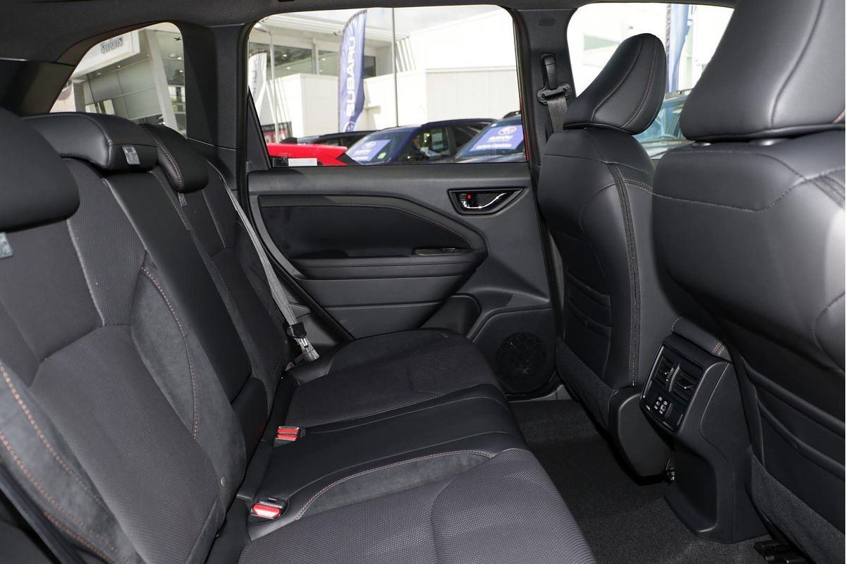 2025 Subaru Forester Hybrid Touring S6