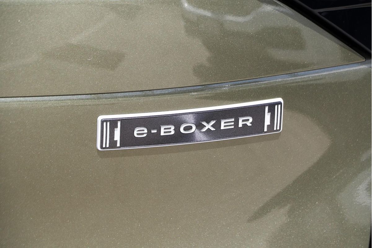 2025 Subaru Forester Hybrid Touring S6