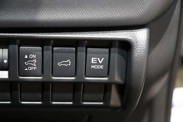 2025 Subaru Forester Hybrid Touring S6