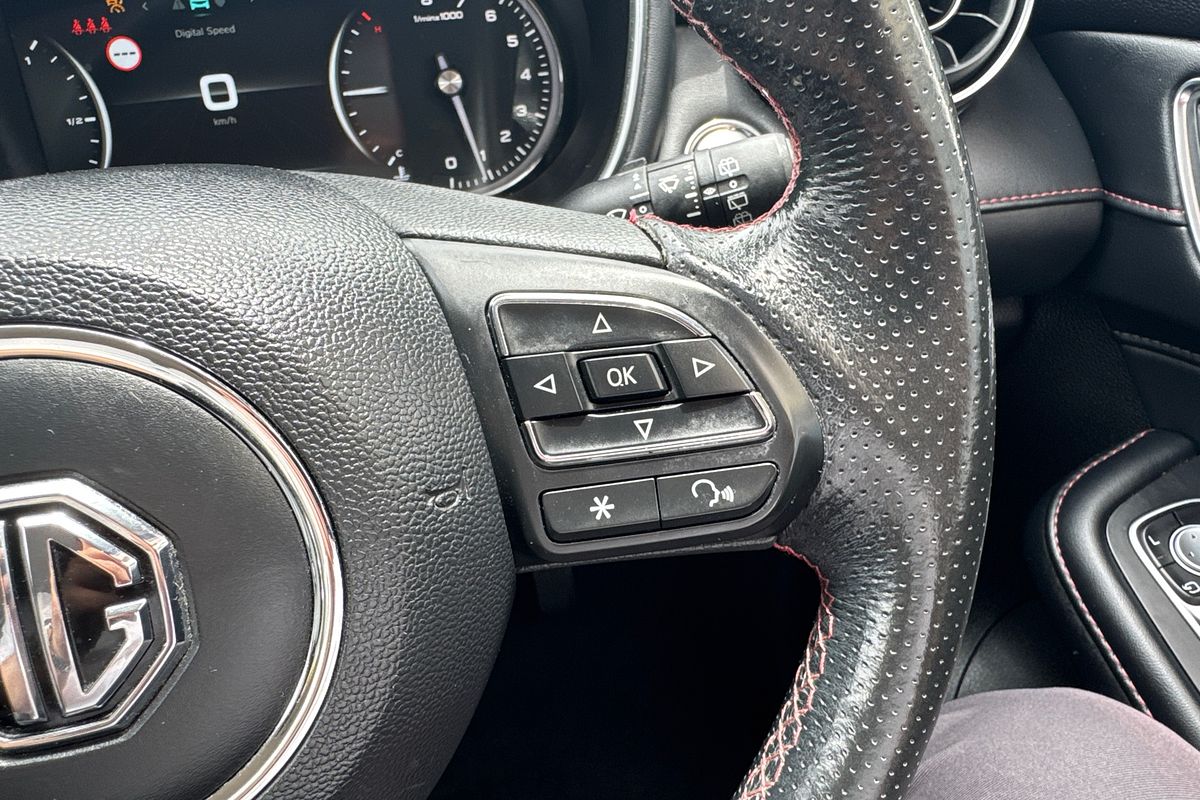 2021 MG HS Vibe SAS23