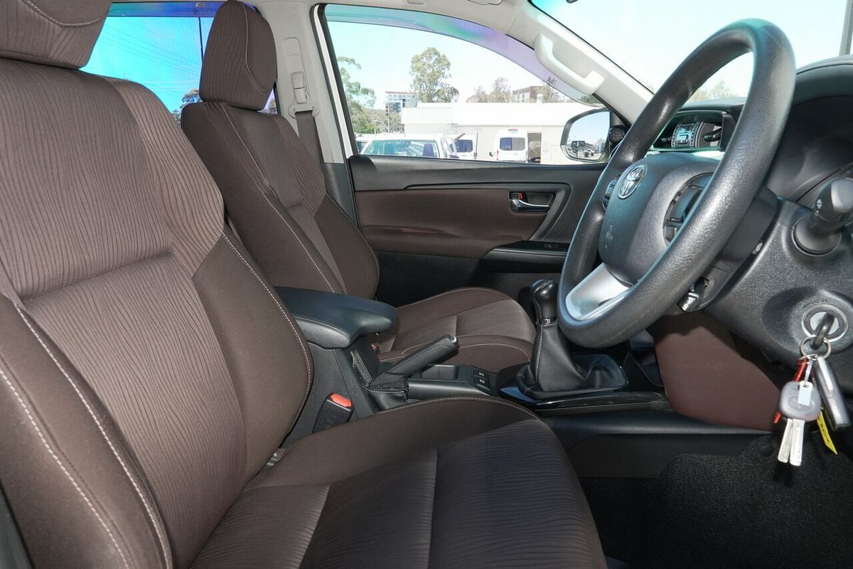 2015 Toyota Fortuner GX GUN156R