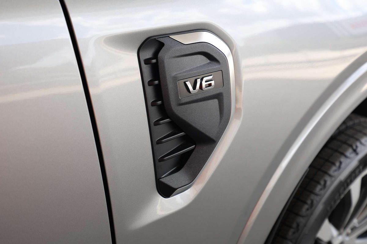 2025 Ford Everest Platinum 3.0L