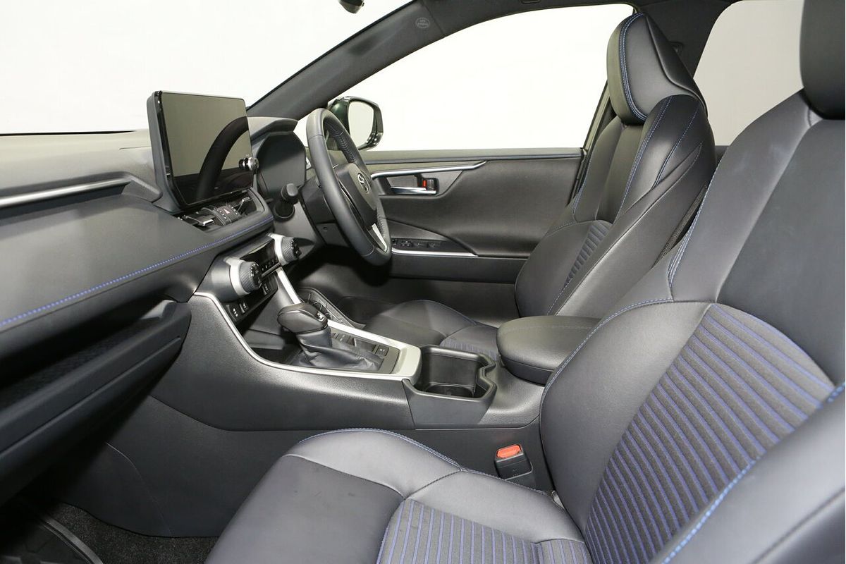 2024 Toyota RAV4 XSE AXAH52R