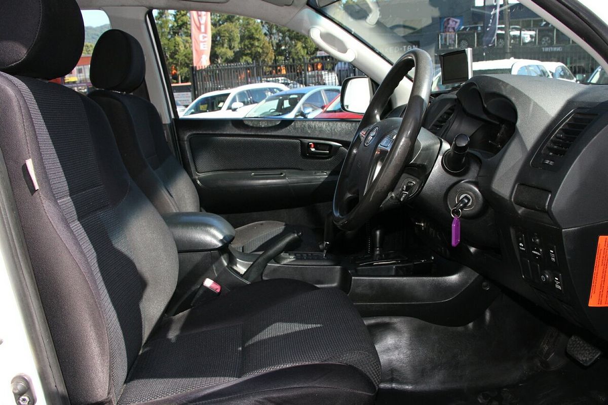 2014 Toyota Hilux SR KUN26R 4X4