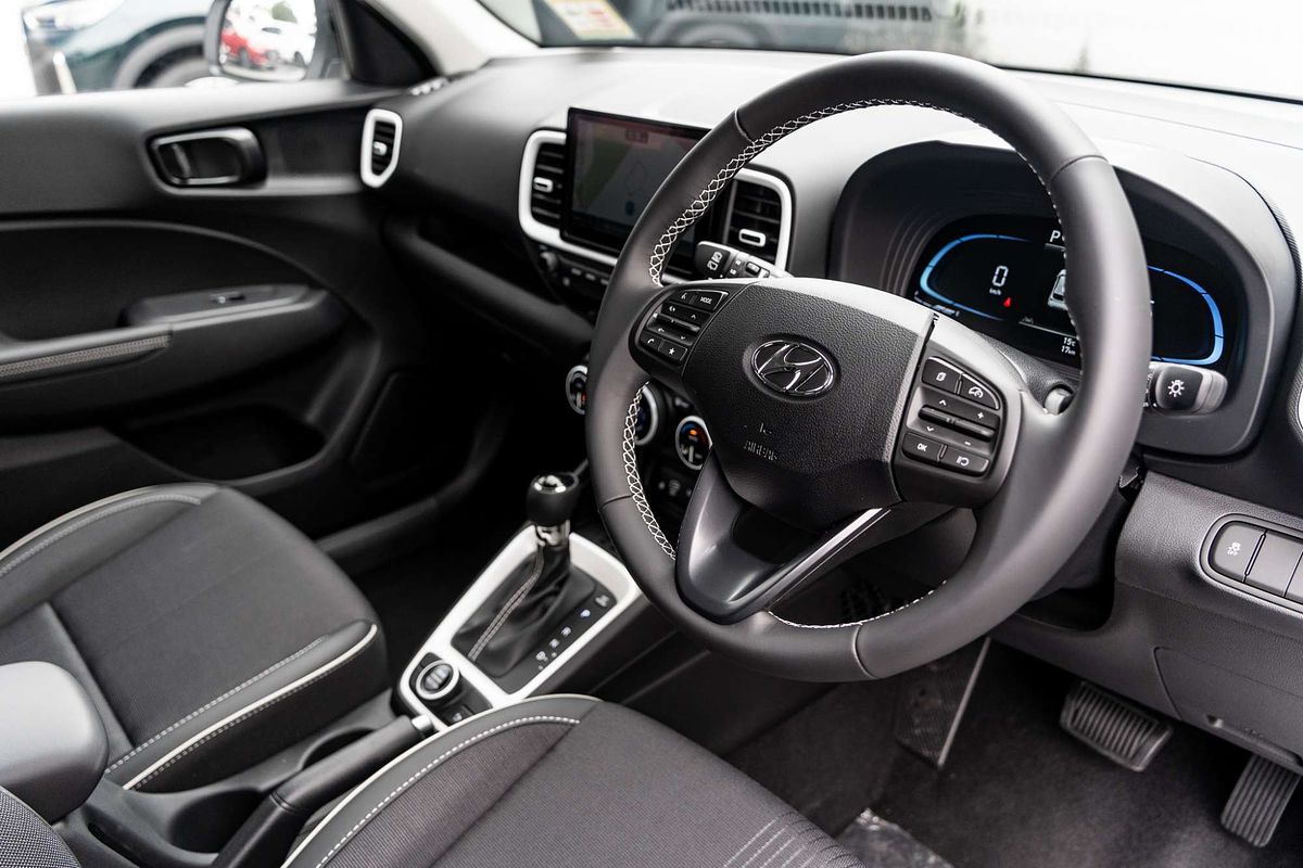 2025 Hyundai Venue Elite QX.V5