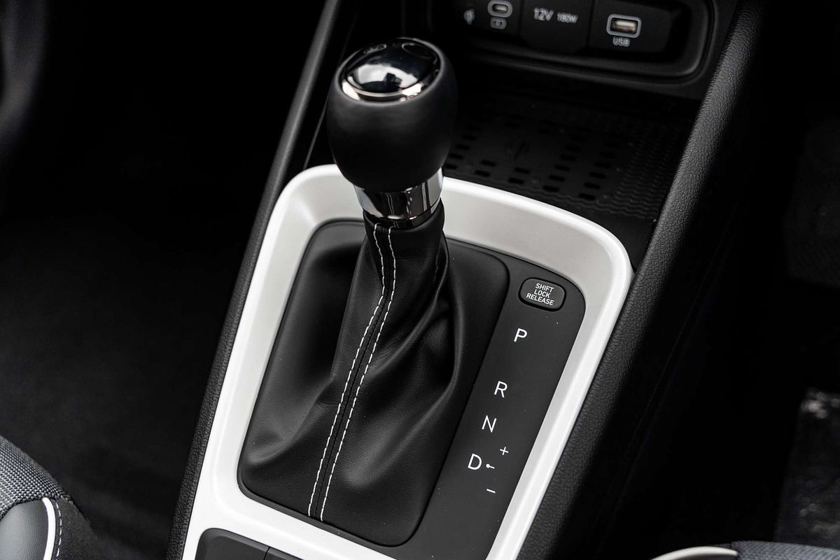 2025 Hyundai Venue Elite QX.V5