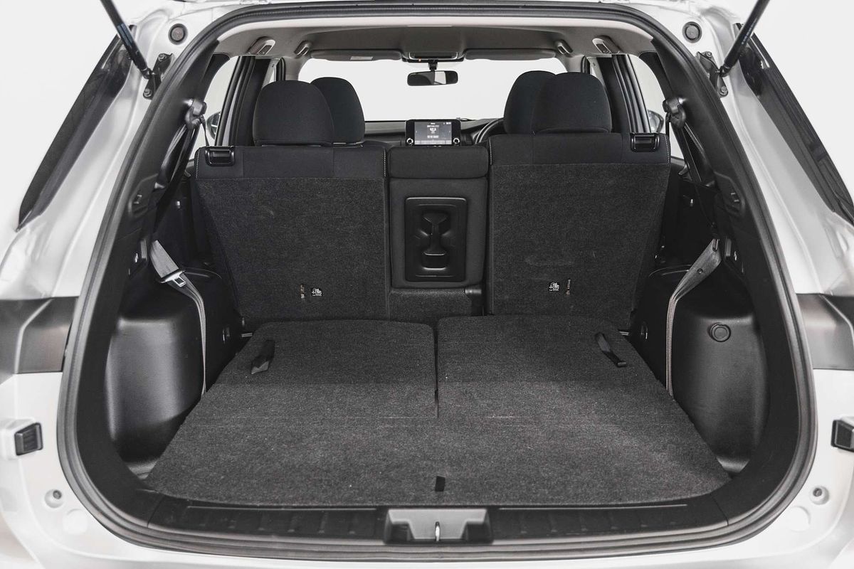 2023 Mitsubishi Outlander ES ZM