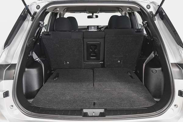 2023 Mitsubishi Outlander ES ZM