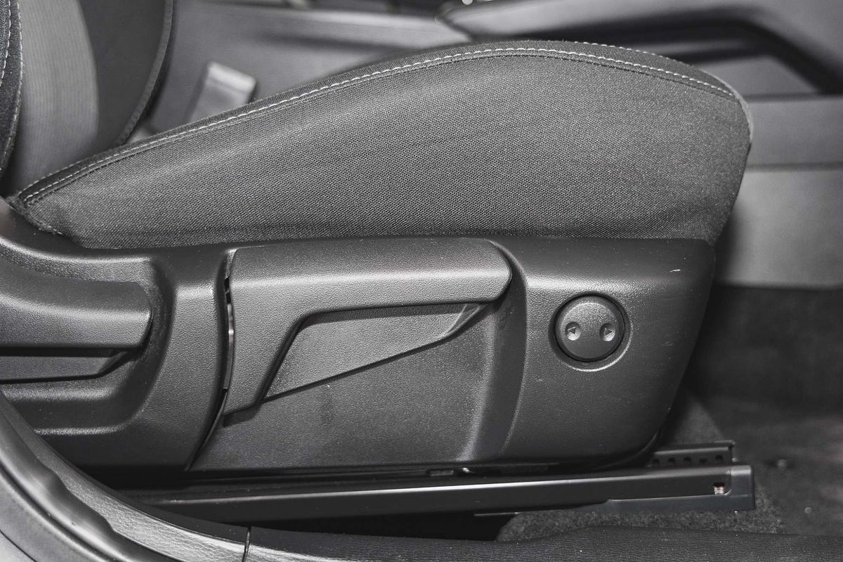 2023 Mitsubishi Outlander ES ZM