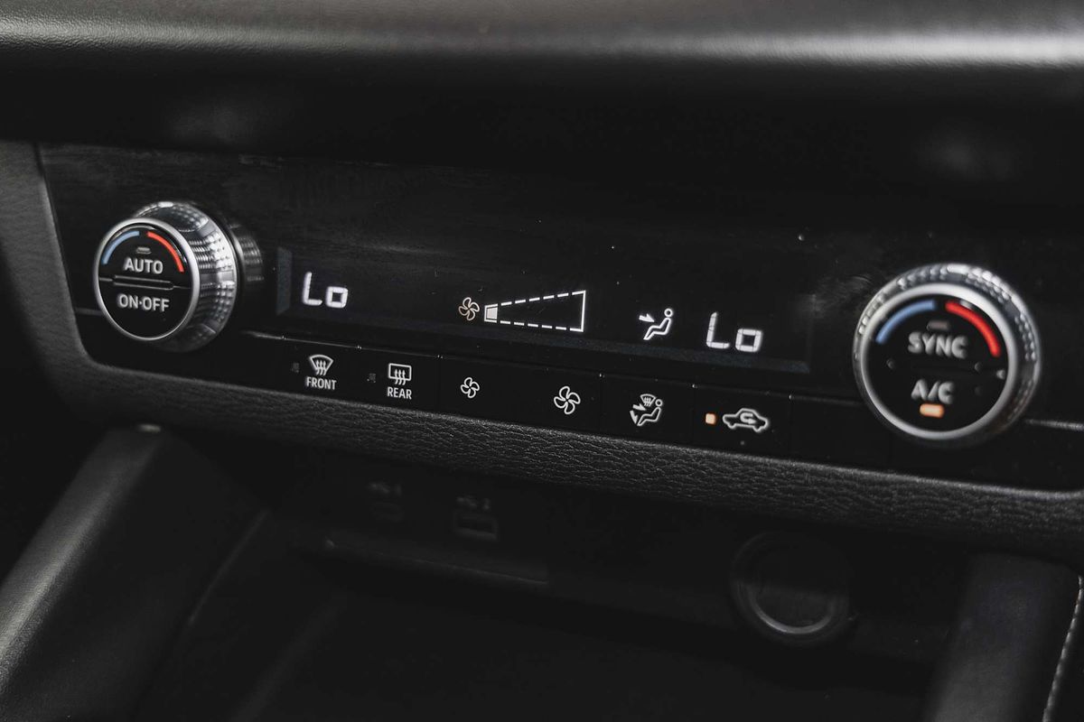 2023 Mitsubishi Outlander ES ZM