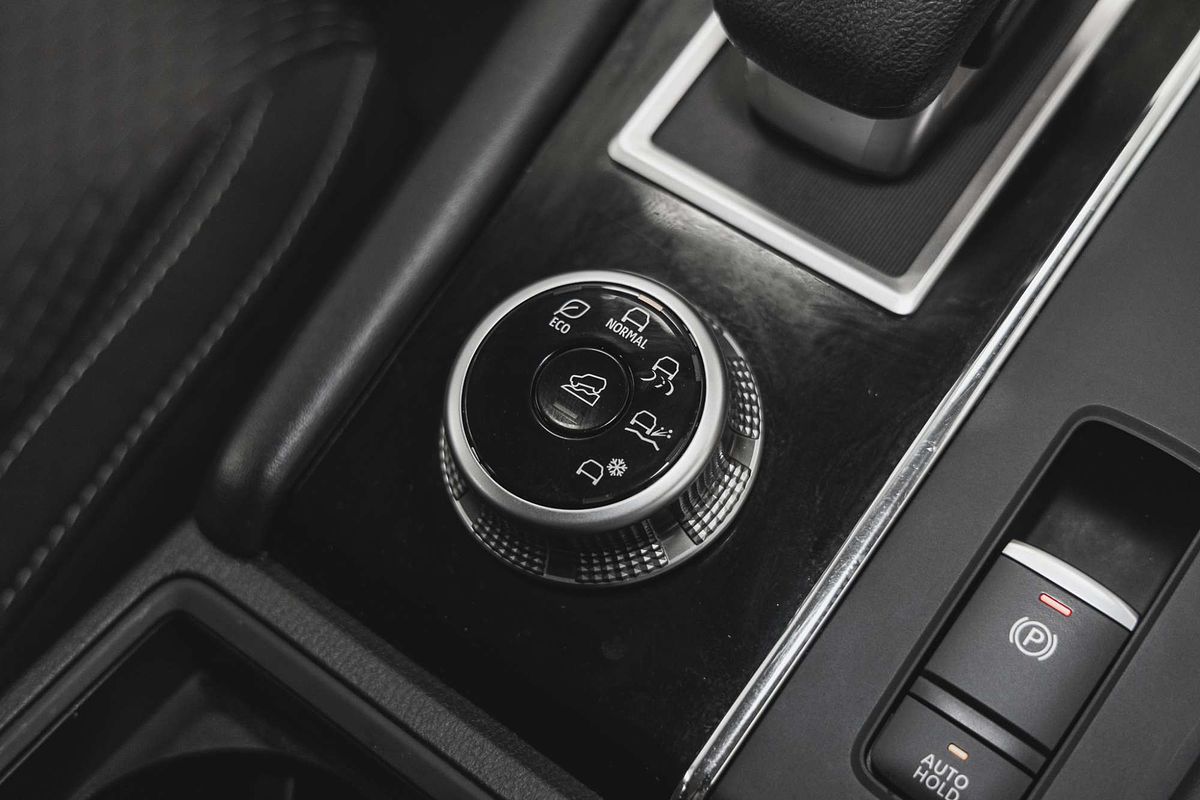 2023 Mitsubishi Outlander ES ZM