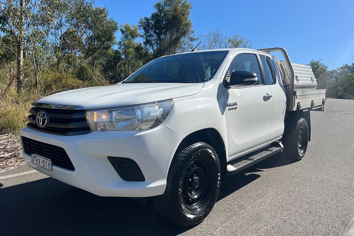 2016 Toyota Hilux SR GUN126R 4X4