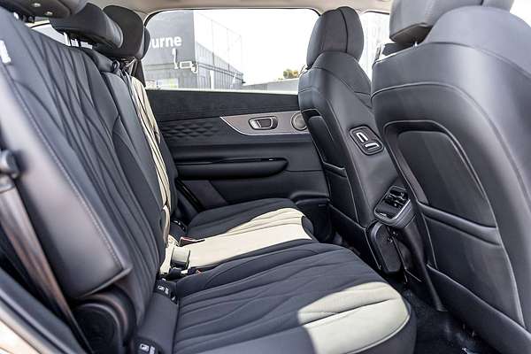 2025 Chery Tiggo 8 Super Hybrid Ultimate T31