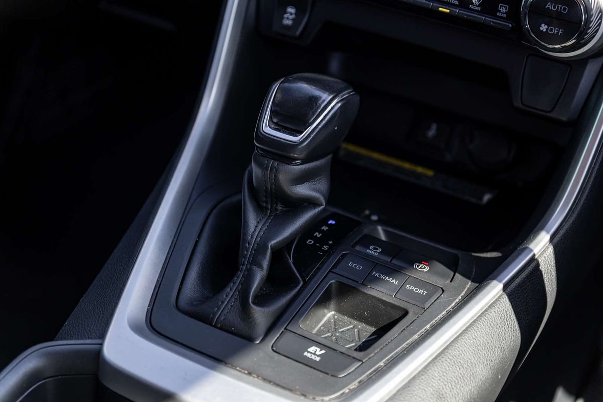 2020 Toyota RAV4 GXL AXAH54R