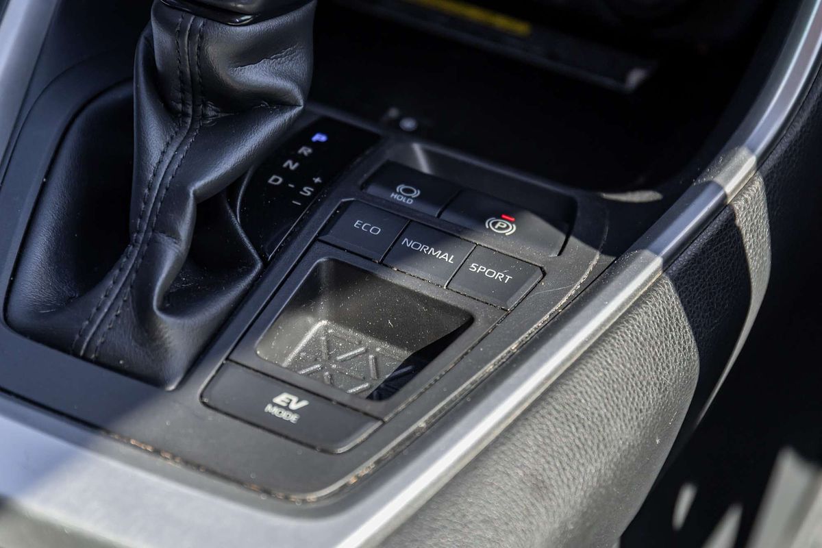 2020 Toyota RAV4 GXL AXAH54R