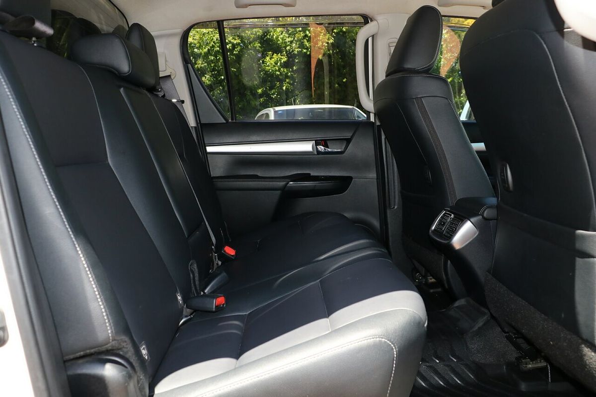 2020 Toyota Hilux SR5 GUN126R 4X4