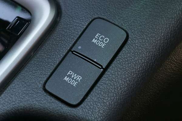 2020 Toyota Hilux SR5 GUN126R 4X4