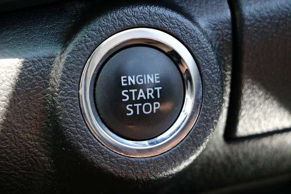 2020 Toyota Hilux SR5 GUN126R 4X4