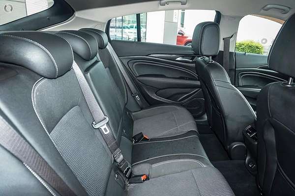 2018 Holden Commodore RS ZB