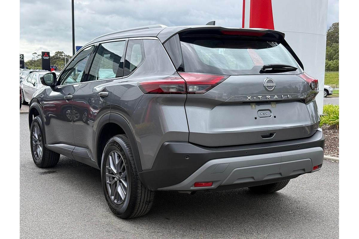 2024 Nissan X-TRAIL ST T33