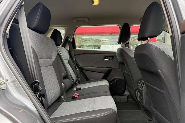 2024 Nissan X-TRAIL ST T33