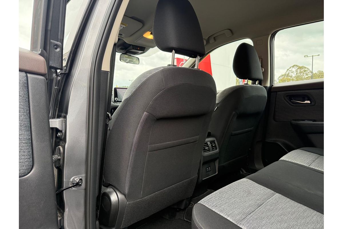 2024 Nissan X-TRAIL ST T33