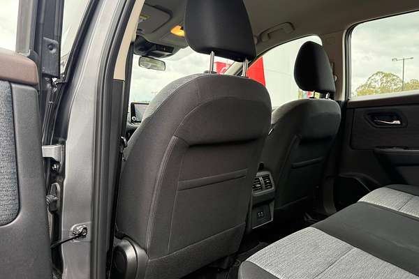 2024 Nissan X-TRAIL ST T33