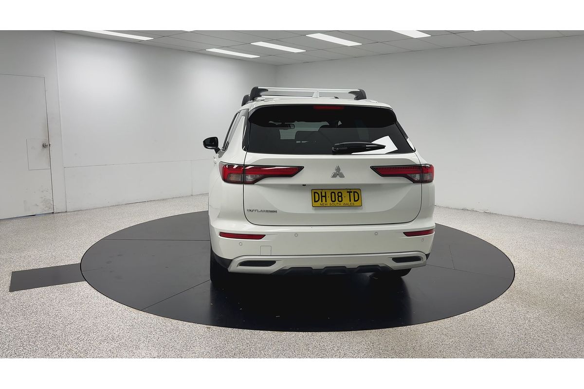 2023 Mitsubishi Outlander LS ZM