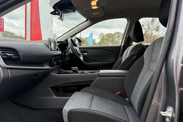 2024 Nissan X-TRAIL ST T33