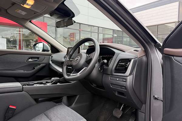 2024 Nissan X-TRAIL ST T33