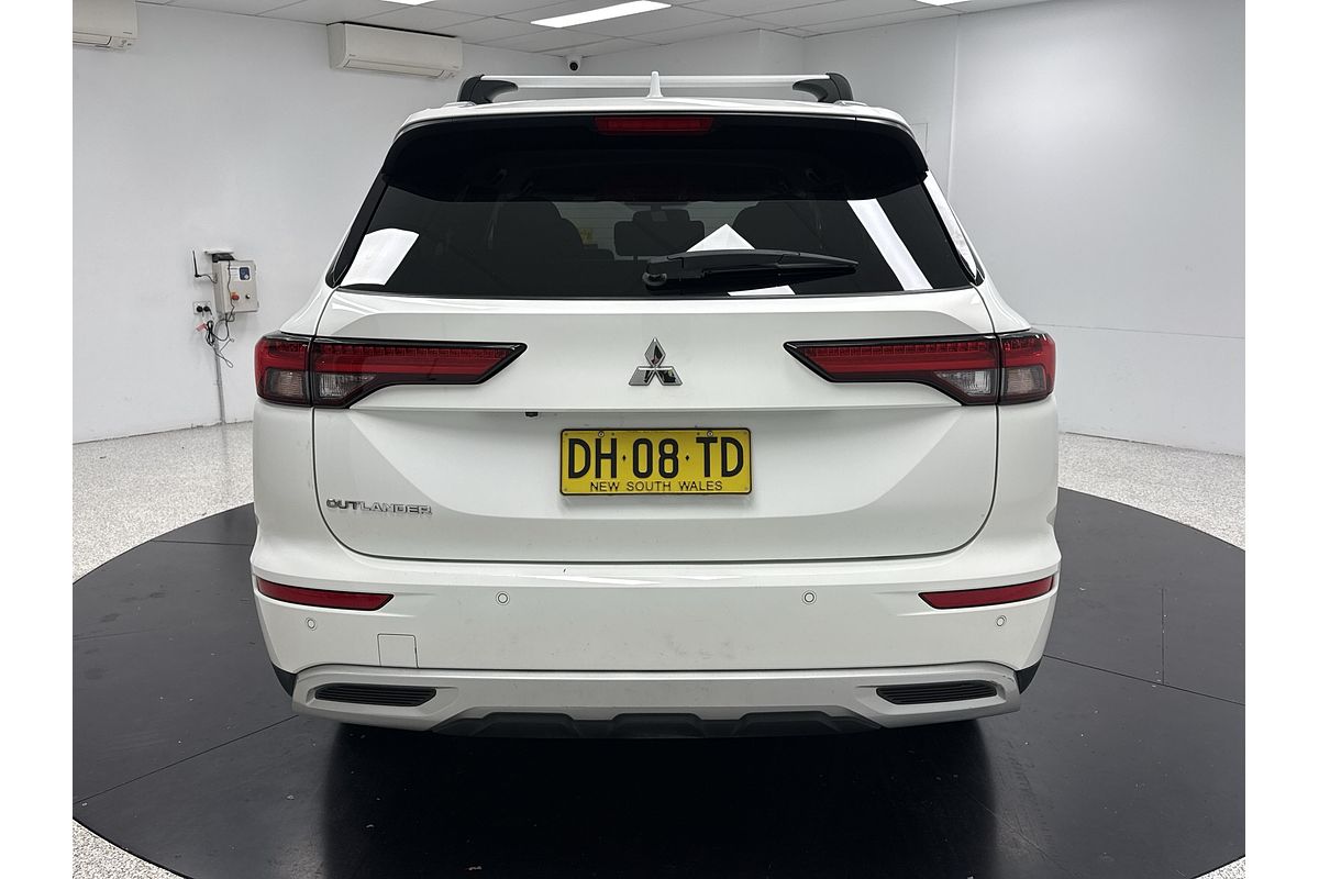 2023 Mitsubishi Outlander LS ZM