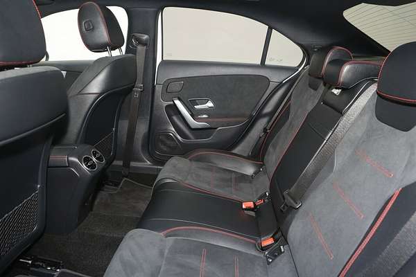 2021 Mercedes-Benz A-Class A250 V177