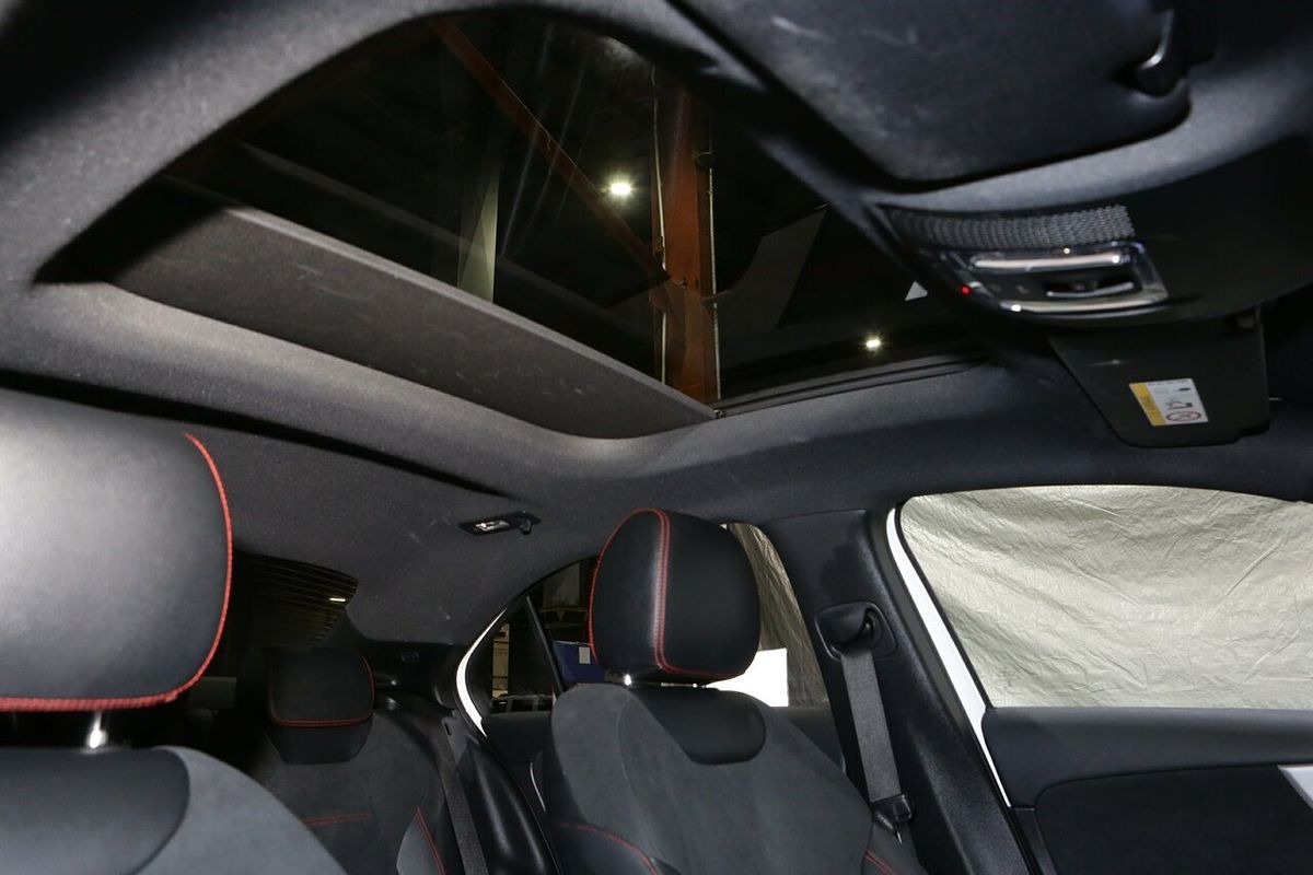 2021 Mercedes-Benz A-Class A250 V177