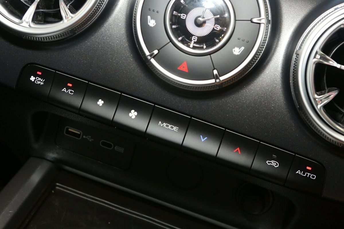 2024 GWM Tank 300 Ultra P01